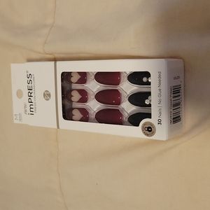 Impress Press on nails NIP Couch Potato Valentine Nails